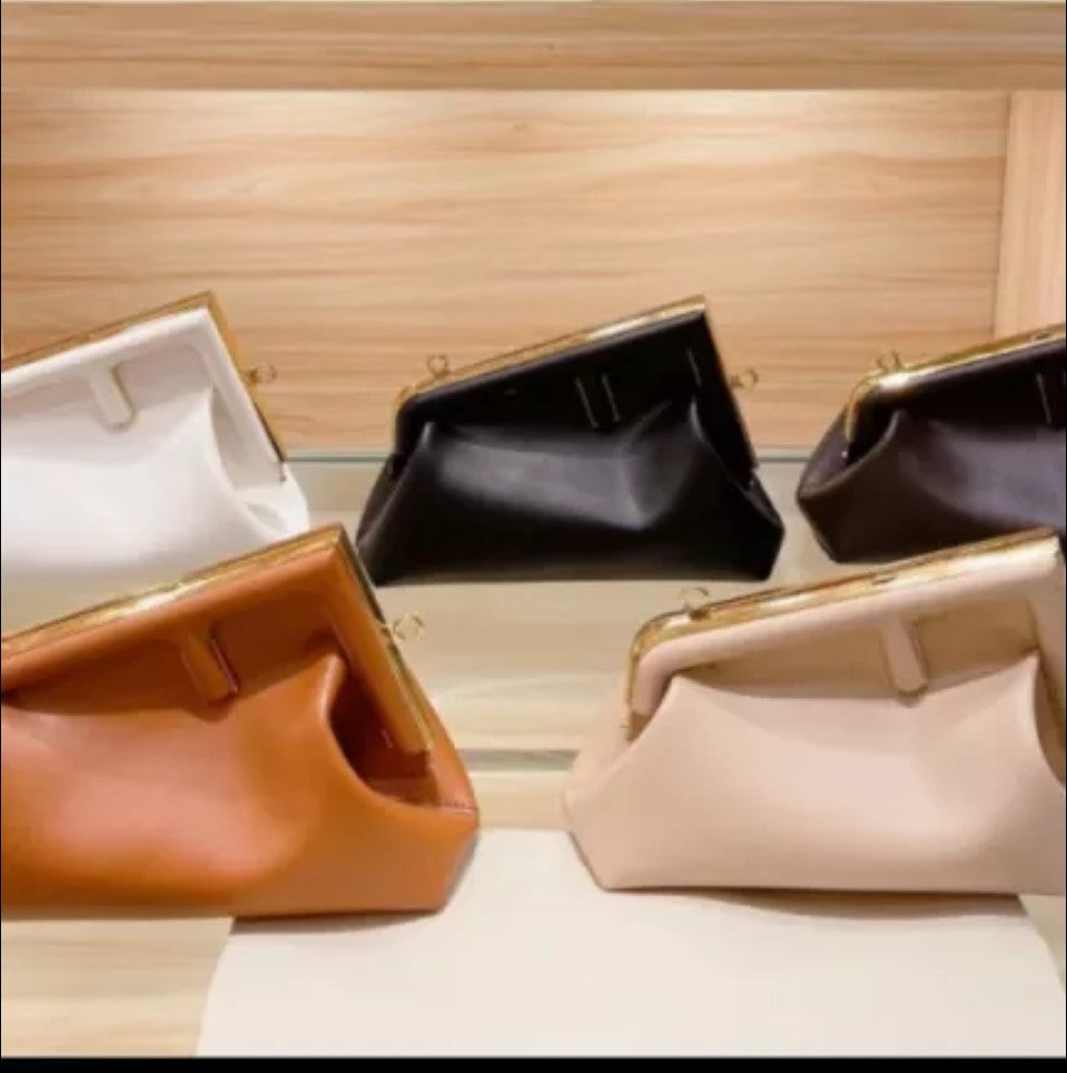 Feline Couture Signature Clutch Handbag - Féline Couture 